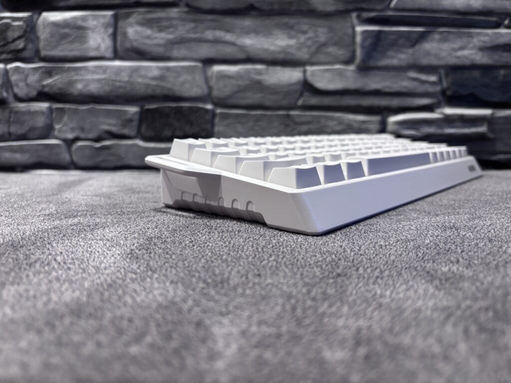 Marvo Saber 65W WH akcenty