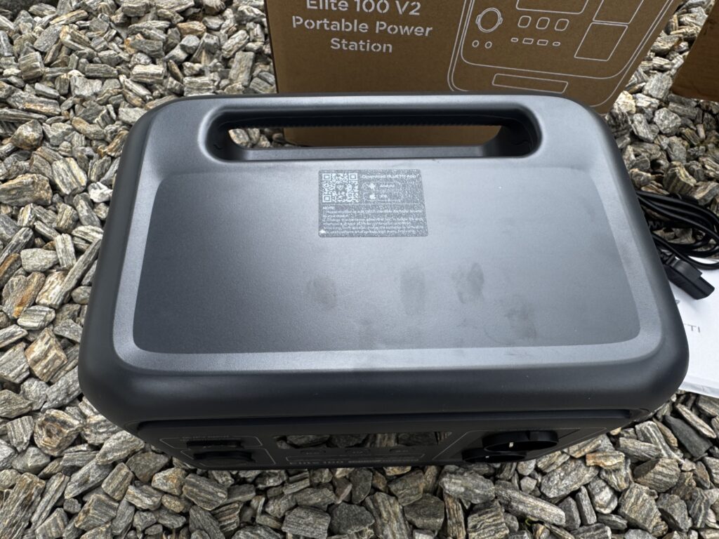 BLUETTI Elite 100 V2 – recenzja i test stacji zasilania o mocy 1800W 4 IMG 6151