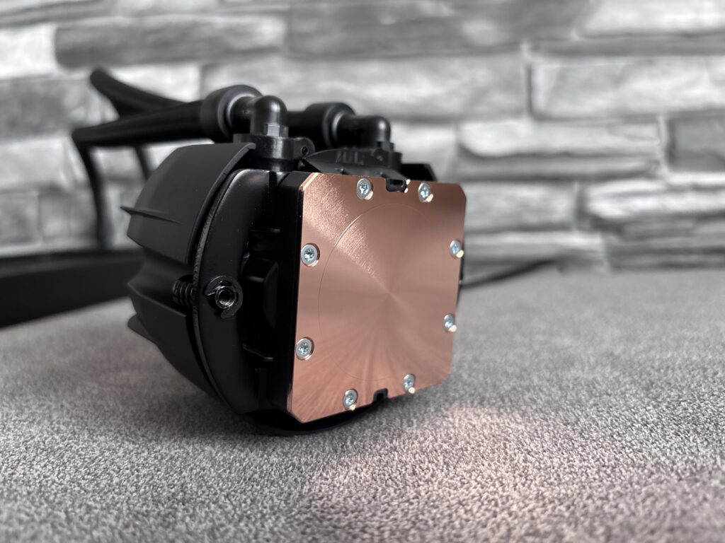 Noctua NL-LC1-42 - pierwsze AiO Noctua i od razu chłodzenie z najwyższej półki 27 Miedziana podstawa