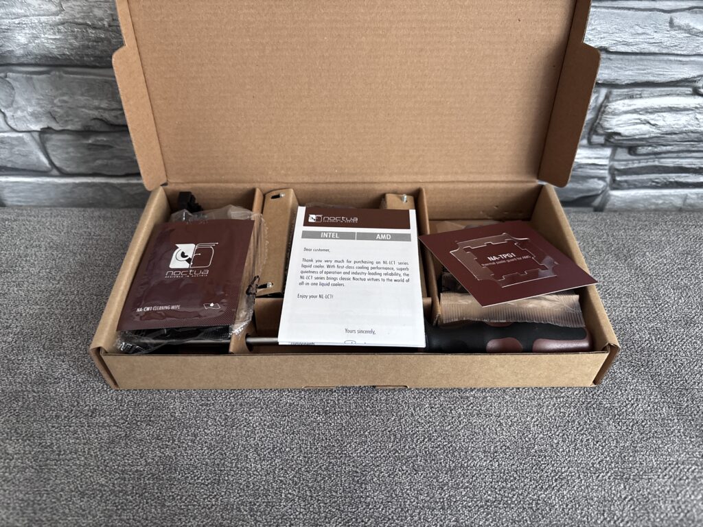 Noctua NL-LC1-42 - pierwsze AiO Noctua i od razu chłodzenie z najwyższej półki 8 Akcesoria