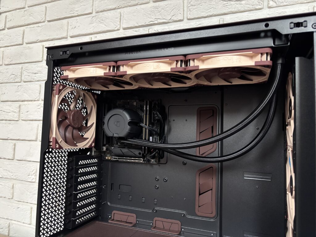 Noctua NL-LC1-42 - pierwsze AiO Noctua i od razu chłodzenie z najwyższej półki 43 AiO w Antec Flux Pro