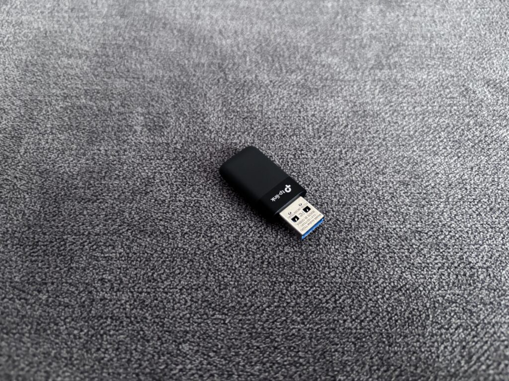 TP-Link Archer TX23U - mały adapter USB Wi-Fi 6 AX1800, który może szybko odświeżyć starszy komputer 6 Wygląd zewnętrzny