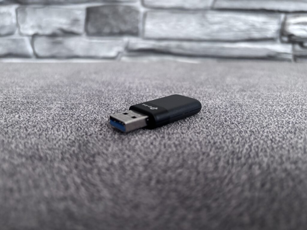 TP-Link Archer TX23U - mały adapter USB Wi-Fi 6 AX1800, który może szybko odświeżyć starszy komputer 7 Inna perspektywa