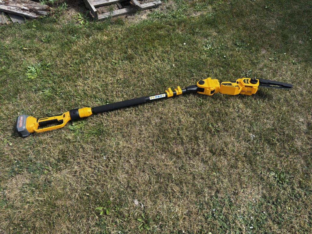 Gałęzie bez drabiny? Test Mellif 2-in-1 Electric Pole Saw. Ta mała piła naprawdę daje radę 2 IMG 7294