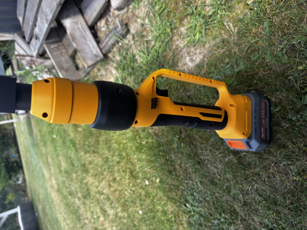 Gałęzie bez drabiny? Test Mellif 2-in-1 Electric Pole Saw. Ta mała piła naprawdę daje radę 20 IMG 7307