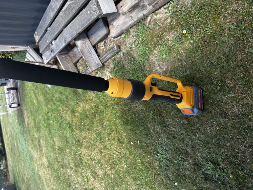 Gałęzie bez drabiny? Test Mellif 2-in-1 Electric Pole Saw. Ta mała piła naprawdę daje radę 14 IMG 7308