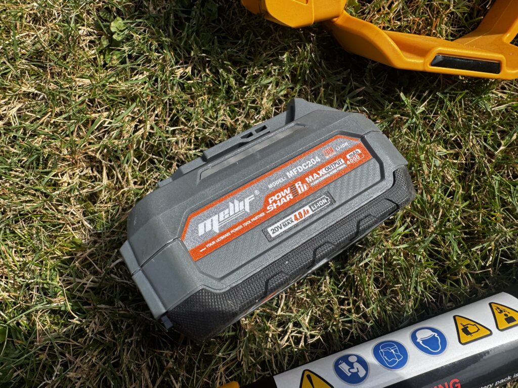 Gałęzie bez drabiny? Test Mellif 2-in-1 Electric Pole Saw. Ta mała piła naprawdę daje radę 6 IMG 7320