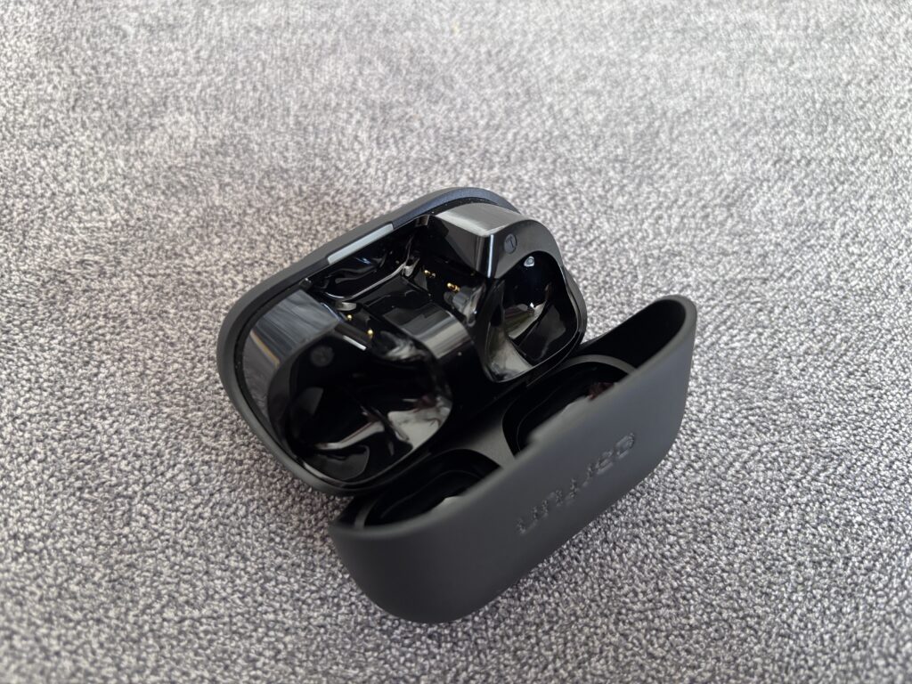 EarFun Air Pro 4+ - czarne słuchawki TWS z ANC, LDAC, aptX Lossless i zaskakująco bogatym wyposażeniem 8 IMG 7200